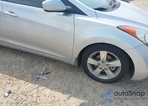 2013 Hyundai Elantra Gls z USA, uszkodzony, nr VIN 5NPDH4AE1DH368529